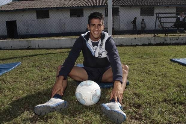 Gimnasia rechazó otra oferta y Meza se queda