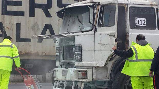 Fuego y alarma en la Autopista