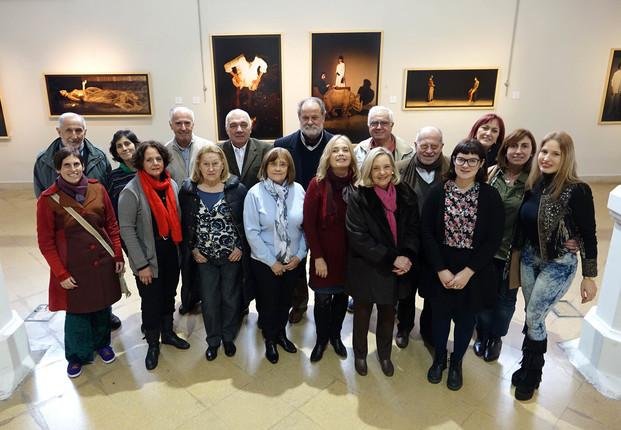 Adultos mayores se preparan para ser guías en museos