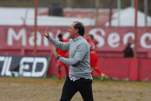 Azcona será baja por lesión