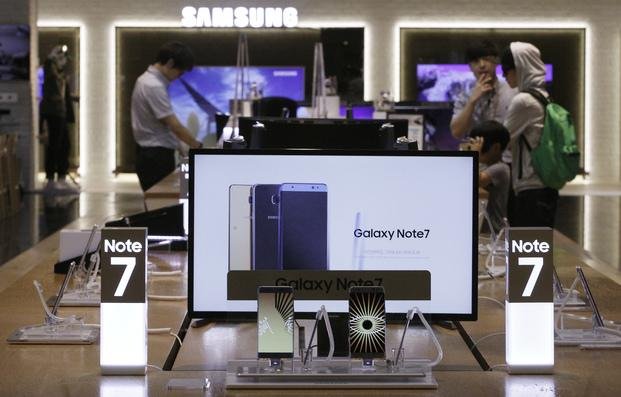 Samsung suspendió las ventas de su último smartphone