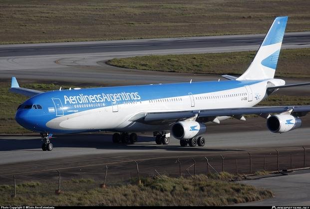 Aerolíneas anunció que en septiembre no volará a Venezuela "por las marchas"