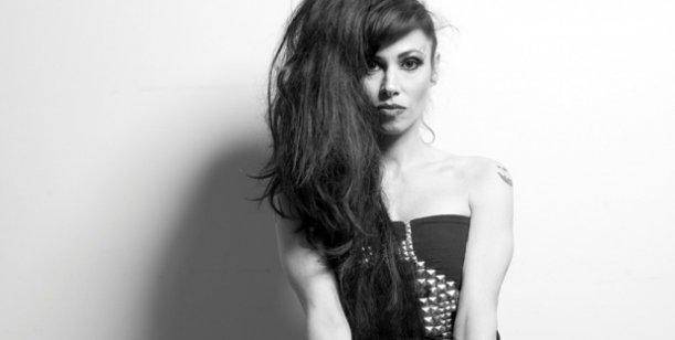Duelo rockero: Erica García, contra Cordera