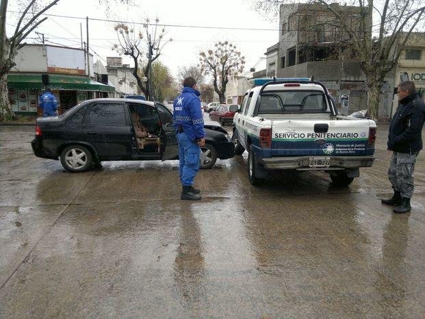 Una camioneta del Servicio Penitenciario chocó en 1 y 68