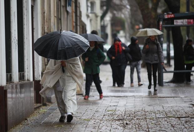 Continúan las precipitaciones y el frío en la Ciudad