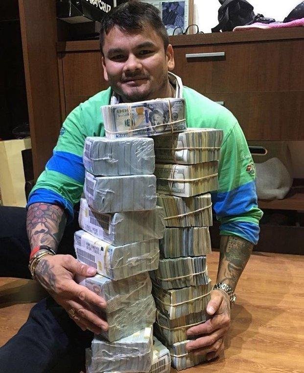 "El Chino" Mayweather