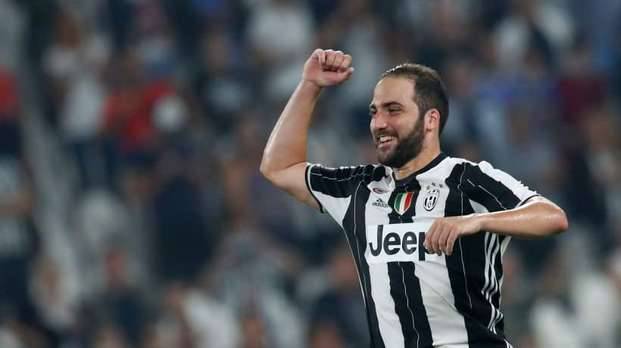 Higuaín es el  jugador mejor pago de Italia