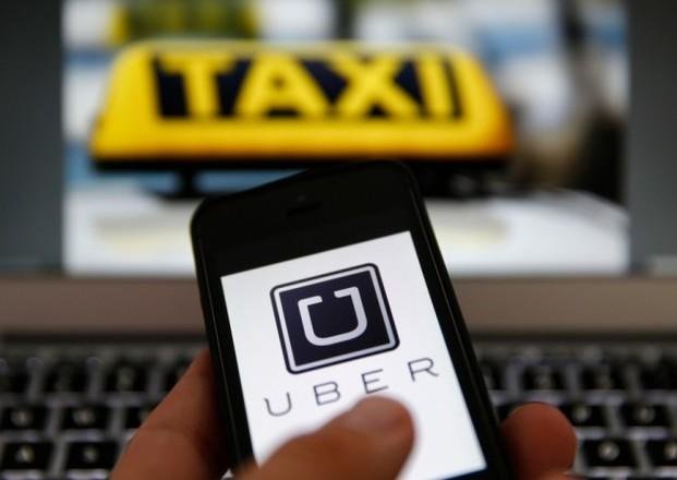 Allanan oficinas de UBER y domicilios de choferes en Capital