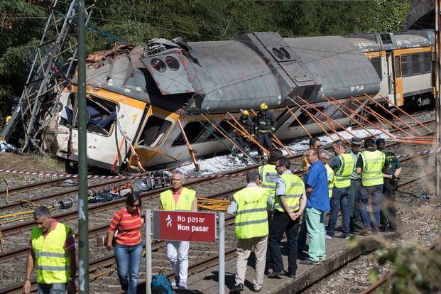 Tragedia en España: descarriló un tren y hay cuatro muertos