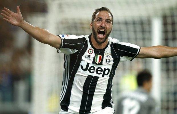 Doblete de Pipita en su primer partido como titular en Juventus