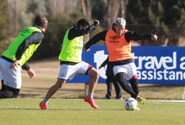 Damonte, más afuera que adentro, ante Belgrano