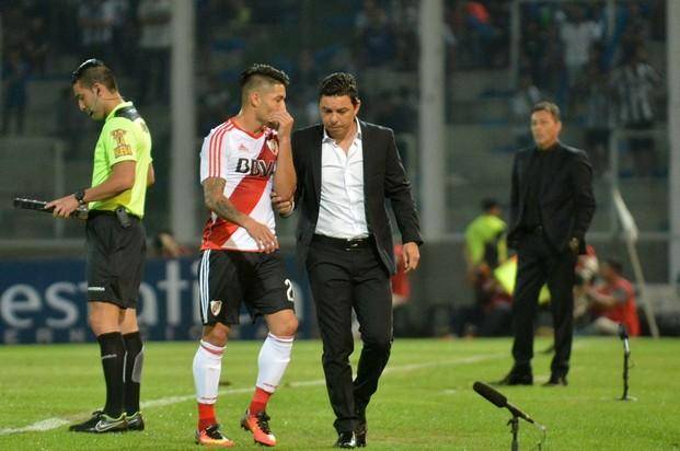 Casco tiene una distensión   y será baja por un partido