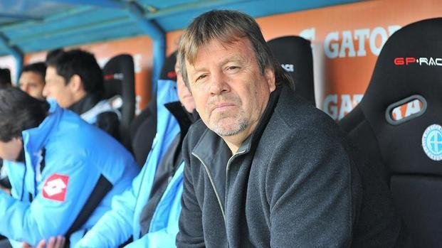 “Racing es candidato      a pelear por el título”