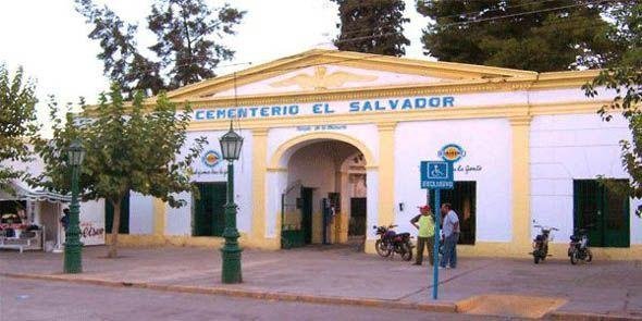 Brujerías de martes 13 en el Cementerio de La Rioja