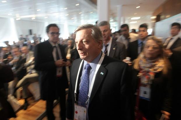 Aranguren vendió sus acciones de Shell aunque insistió: “No había incompatibilidad legal”