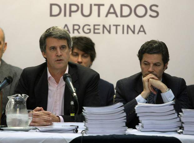 Prat-Gay: "vamos a ofrecer un Presupuesto basado en la verdad"