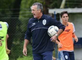 Ahora Alfaro busca al reemplazante de Meza