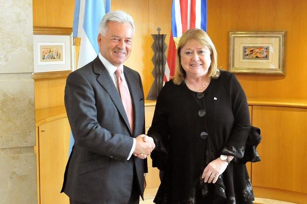 Malvinas: cruces por los acuerdos con Londres