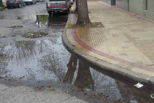 Video: una pérdida de agua que no pierde vigencia en 11 y 70