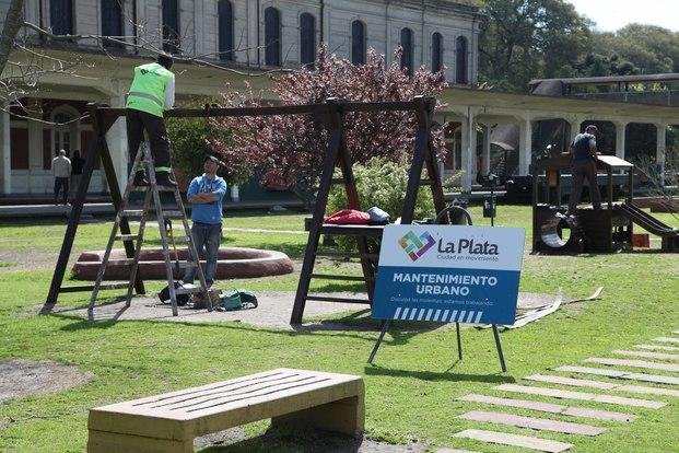 Realizan la puesta en valor del "Paseo Público y Cultural, Meridiano V"