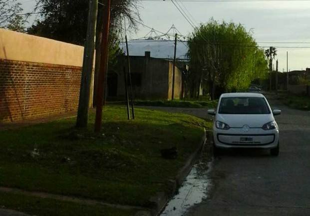 Bronca en el barrio del Estadio por una 
luminaria que no funciona: "Es una boca de lobo"