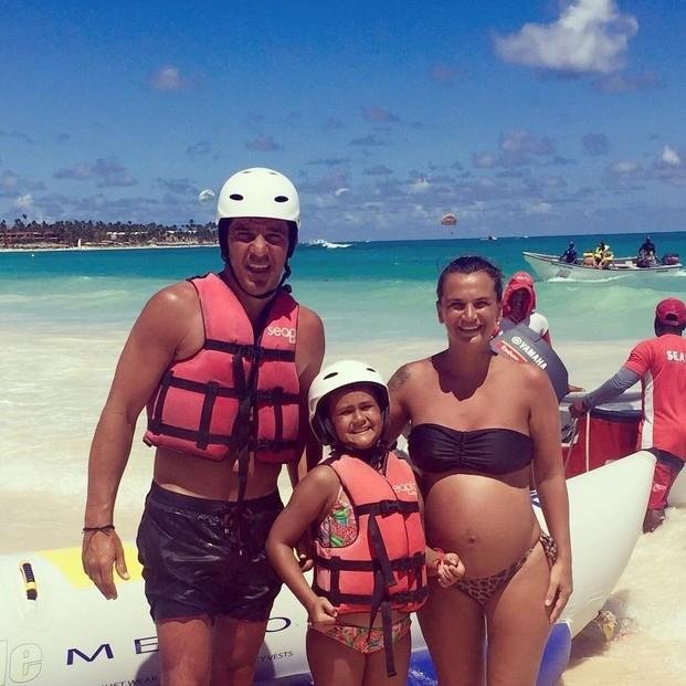 Amalia Granata, Leo Squarzon y Uma se mostraron felices en Punta Cana
