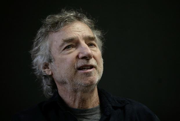 Adiós a Curtis Hanson, director de “Los Angeles al desnudo”
