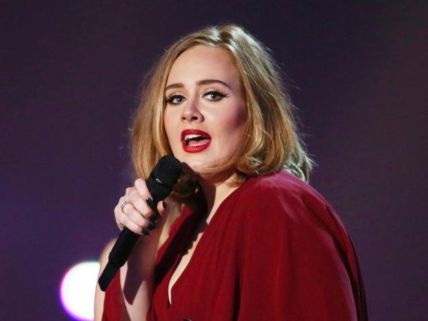 Adele  dedicó un show a la pareja