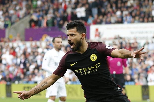 Doblete del Kun Agüero