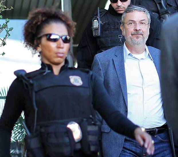 Detienen a ex jefe de Gabinete de Dilma por coimas en Petrobras