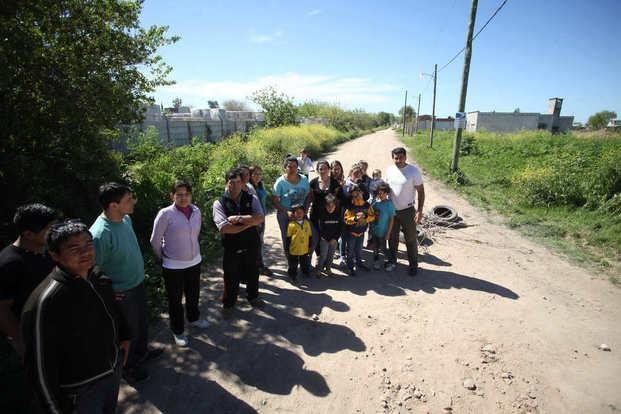 Reclamo en Berisso por un terraplén