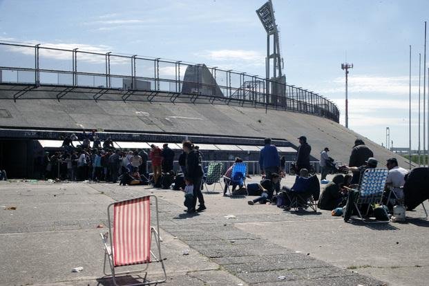 Empezó tranquilo, terminó a las corridas