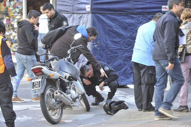 Furia en Capital: dos policías baleados y un ladrón muerto