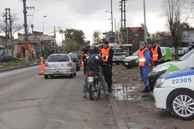 Gran operativo en el limite de la ciudad de Quilmes