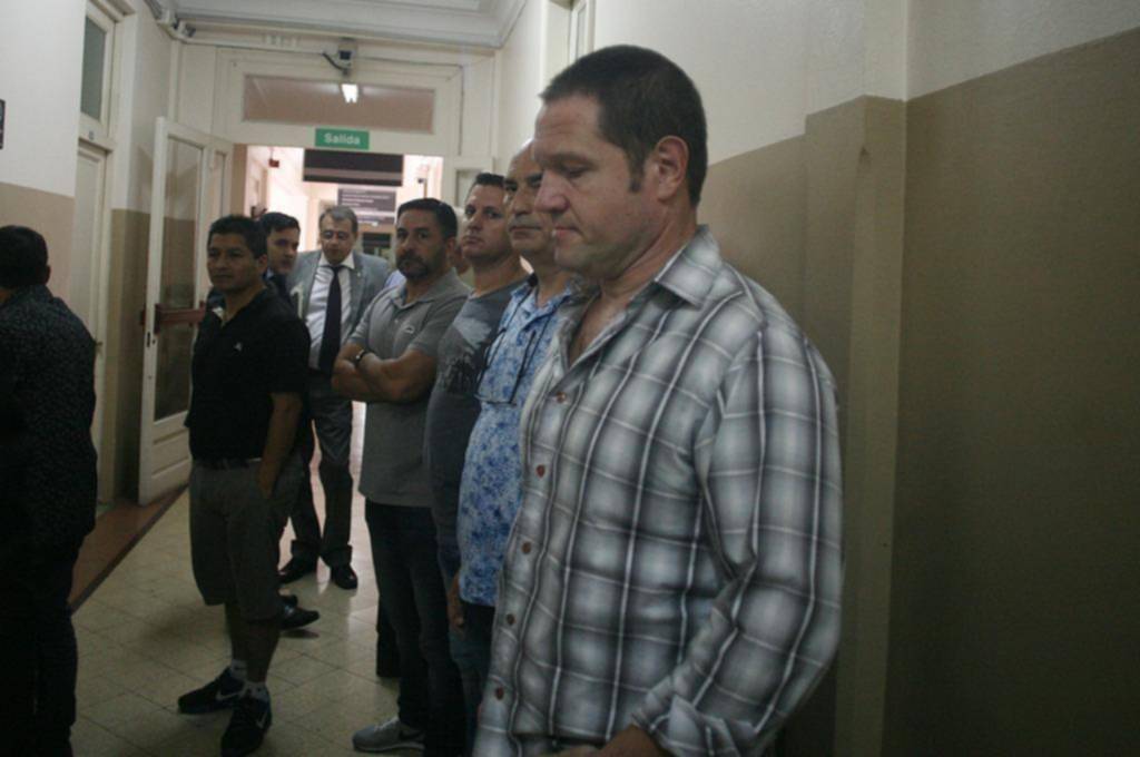 Exonerarán a ocho comisarios de la causa de los sobres
