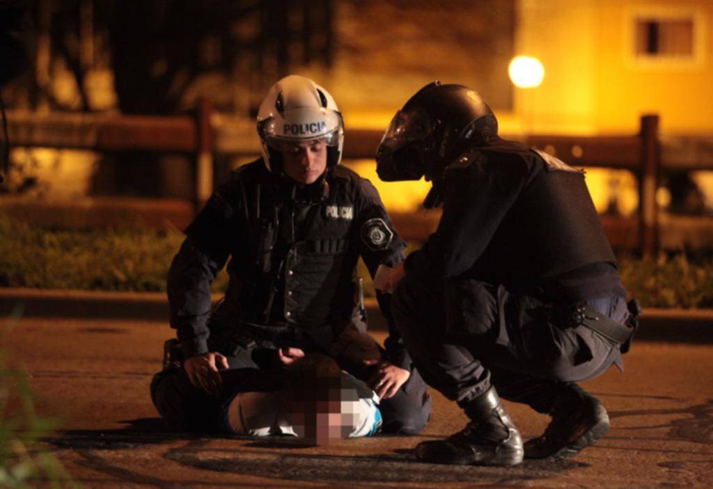 Un policía federal resistió a tiros un asalto y baleó a dos ladrones