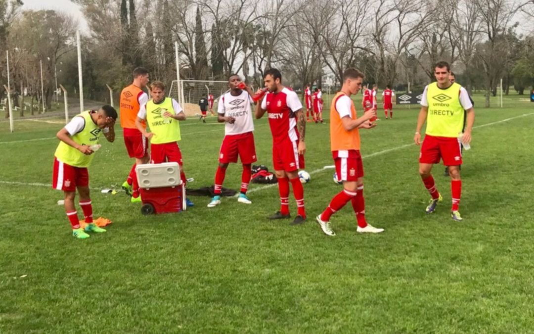 Contundente goleada del equipo suplente