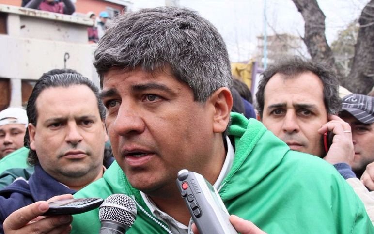 Moyano alertó que si el Gobierno "quieren meter una reforma laboral" se vendrá "una pelea importante"