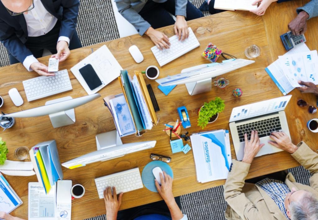 Para los jóvenes, la tecnología contribuye a crear nuevos empleos