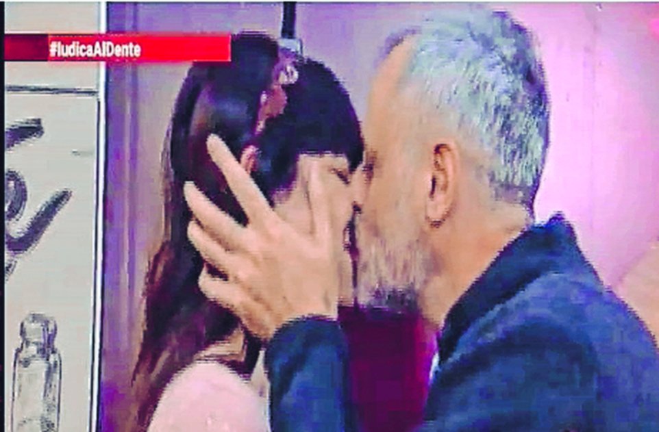 El “Intruso” ya no oculta su amor