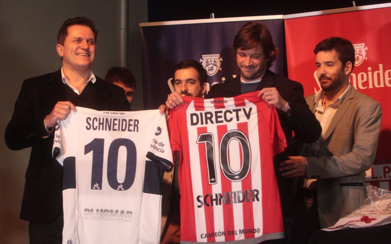 Jugadores del Lobo y el Pincha, juntos