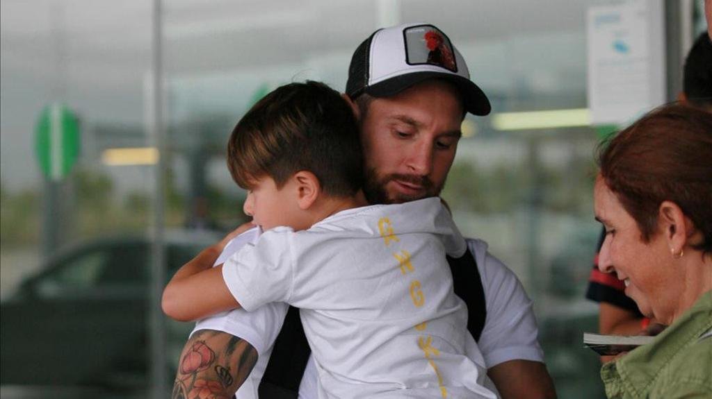 Messi consolado por sus hijos