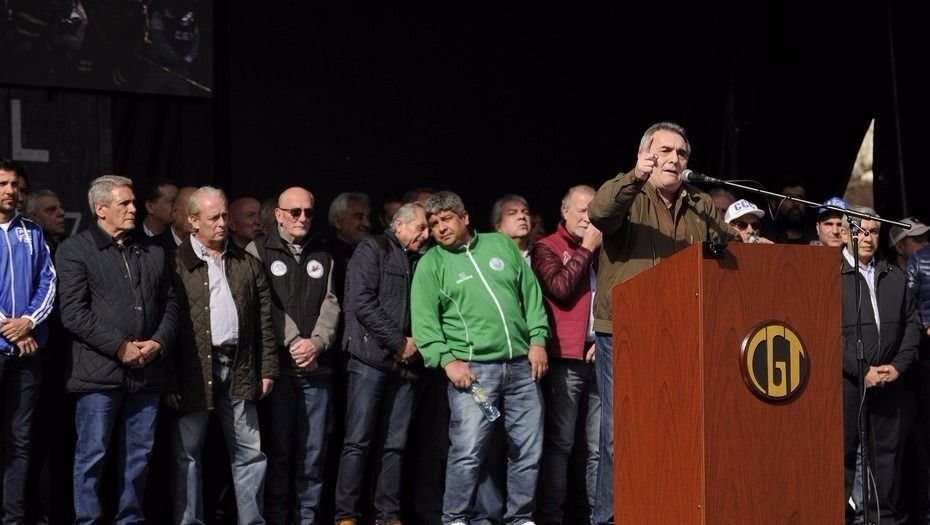 La CGT descartó ir al paro y planea concebir una "nueva estrategia"