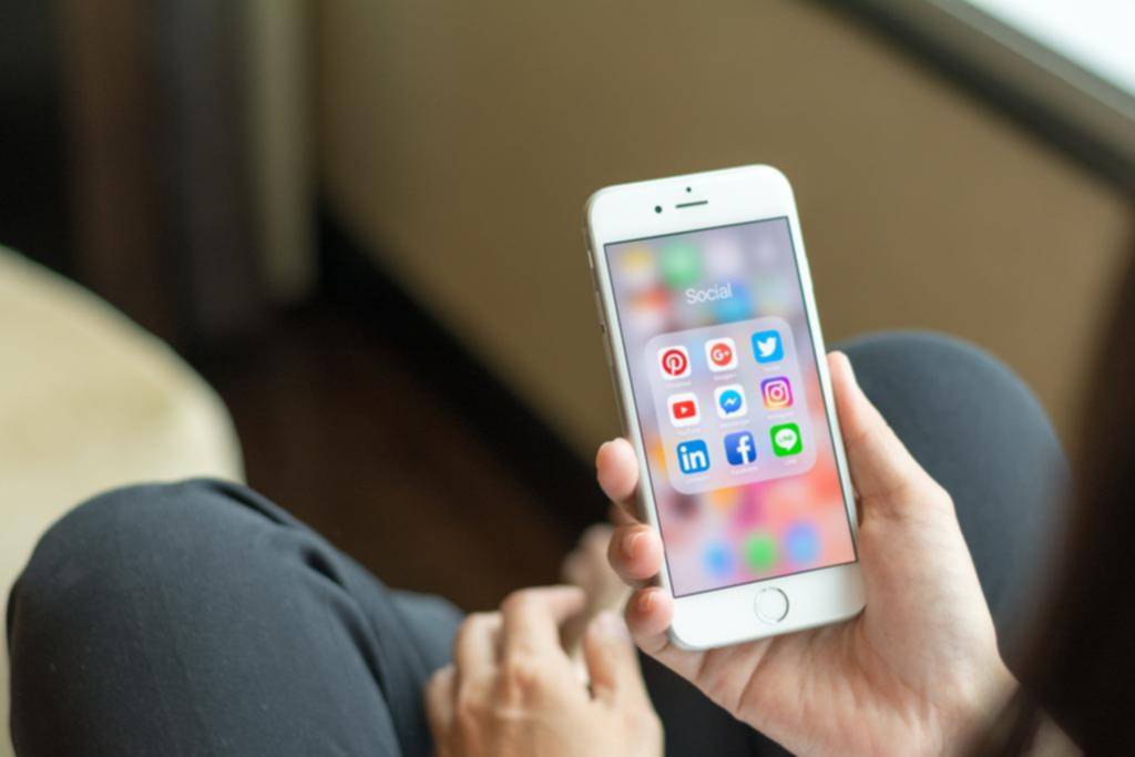 Cuatro de cada diez personas en el mundo usan redes sociales