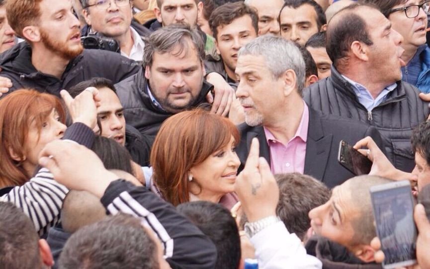 Cristina reapareció en Avellaneda y pidió un cambio de rumbo en la política