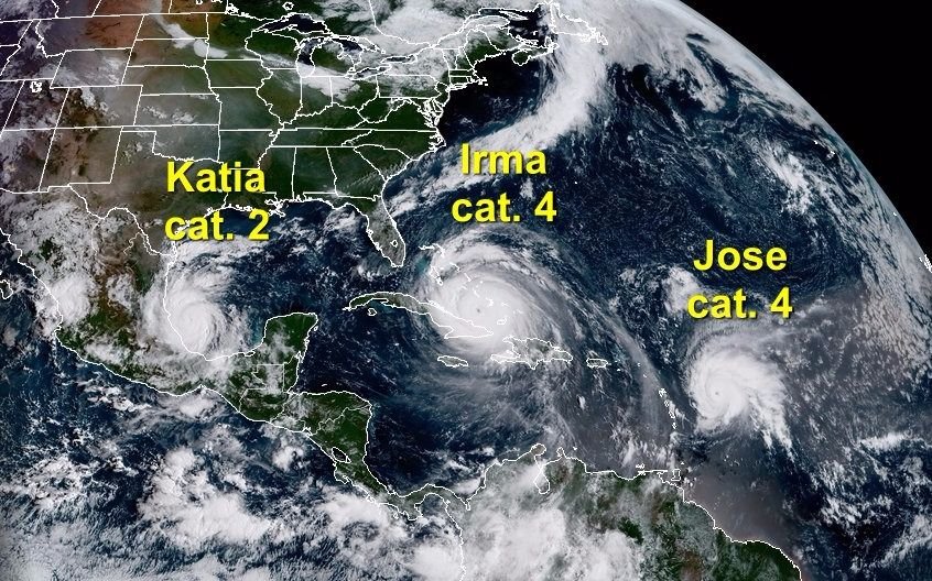 José y Katia comienzan a debilitarse pero se mantiene el alerta