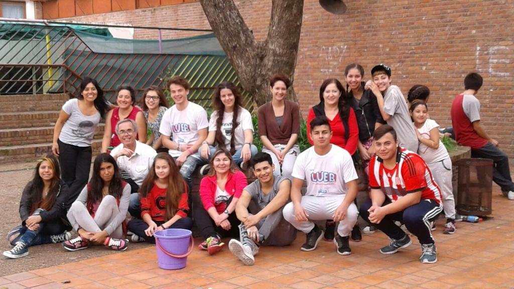 Una propuesta de alumnos para mejorar la educación podría ser ley