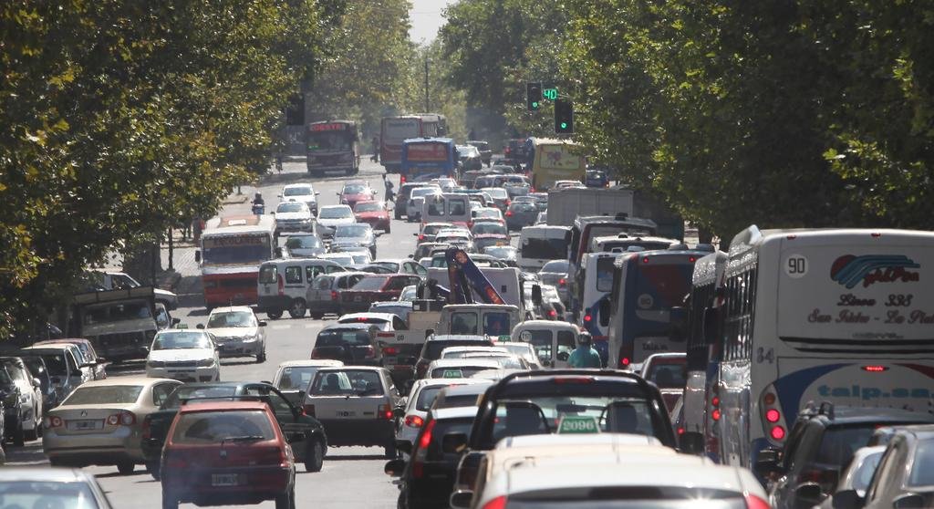 El tránsito en la Región, cada vez más al límite