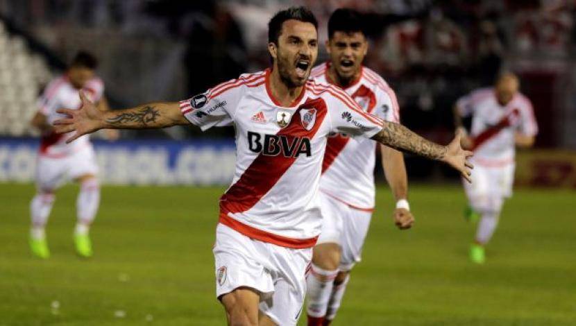 Banfield pone a prueba a un River con suplentes