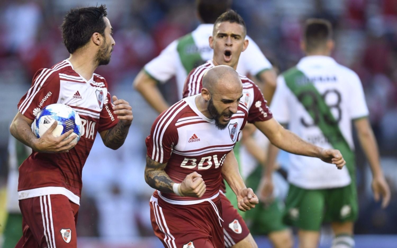 River se lo dio vuelta a Banfield en el Monumental